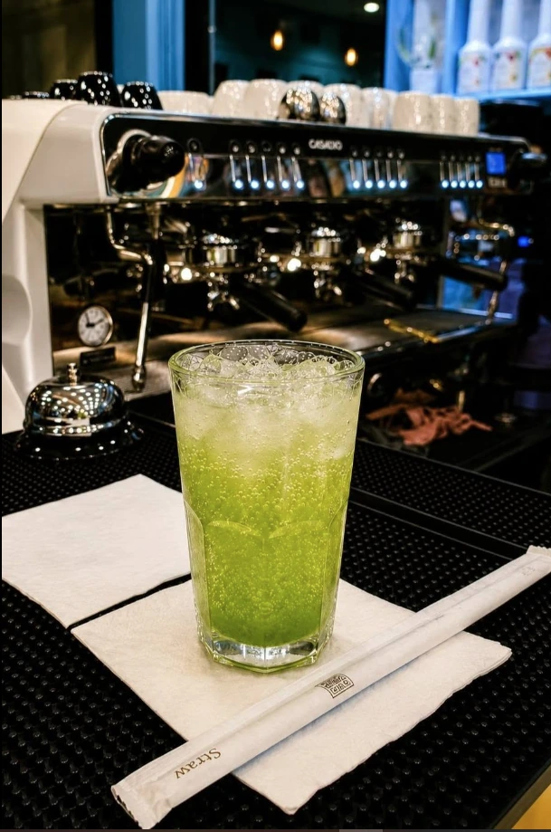 Green sparkling drink at the BAROCK espresso bar
